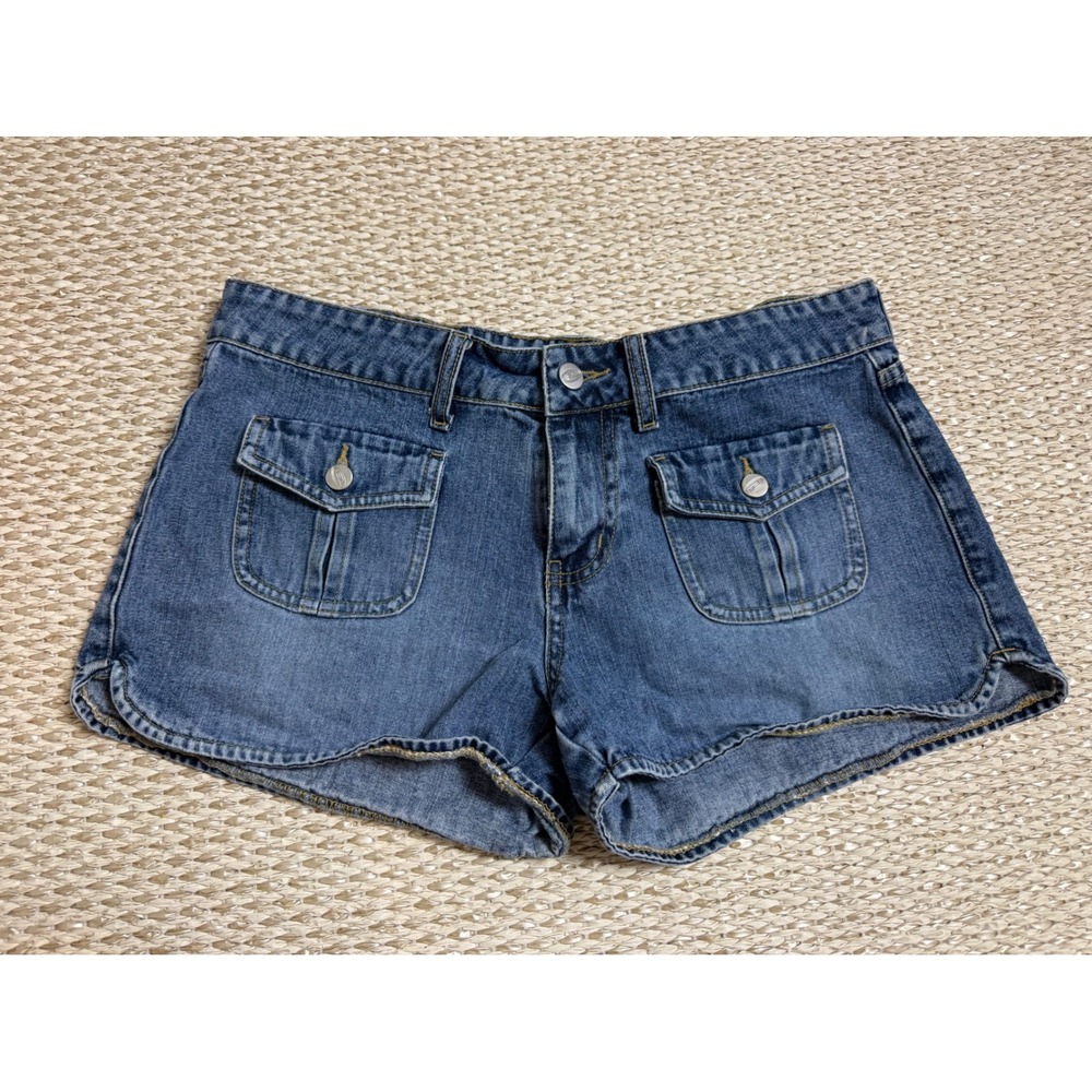 Bongo Vintage Y2K Denim Shorts Medium Wash Cargo Pocket Dolphin Hem low rise 9